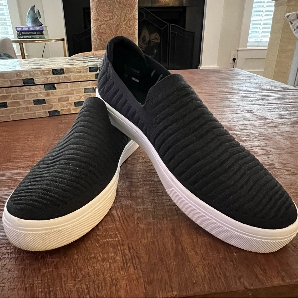 Skechers Poppy Washable Slip-ons size 11 women’s - Picture 2 of 11